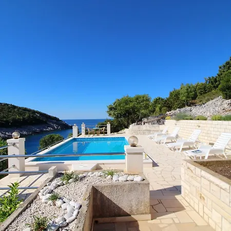 Silent Bay Korčula